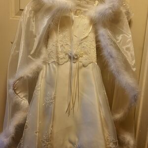 💲Girls White Lace Fur Dress Size 5